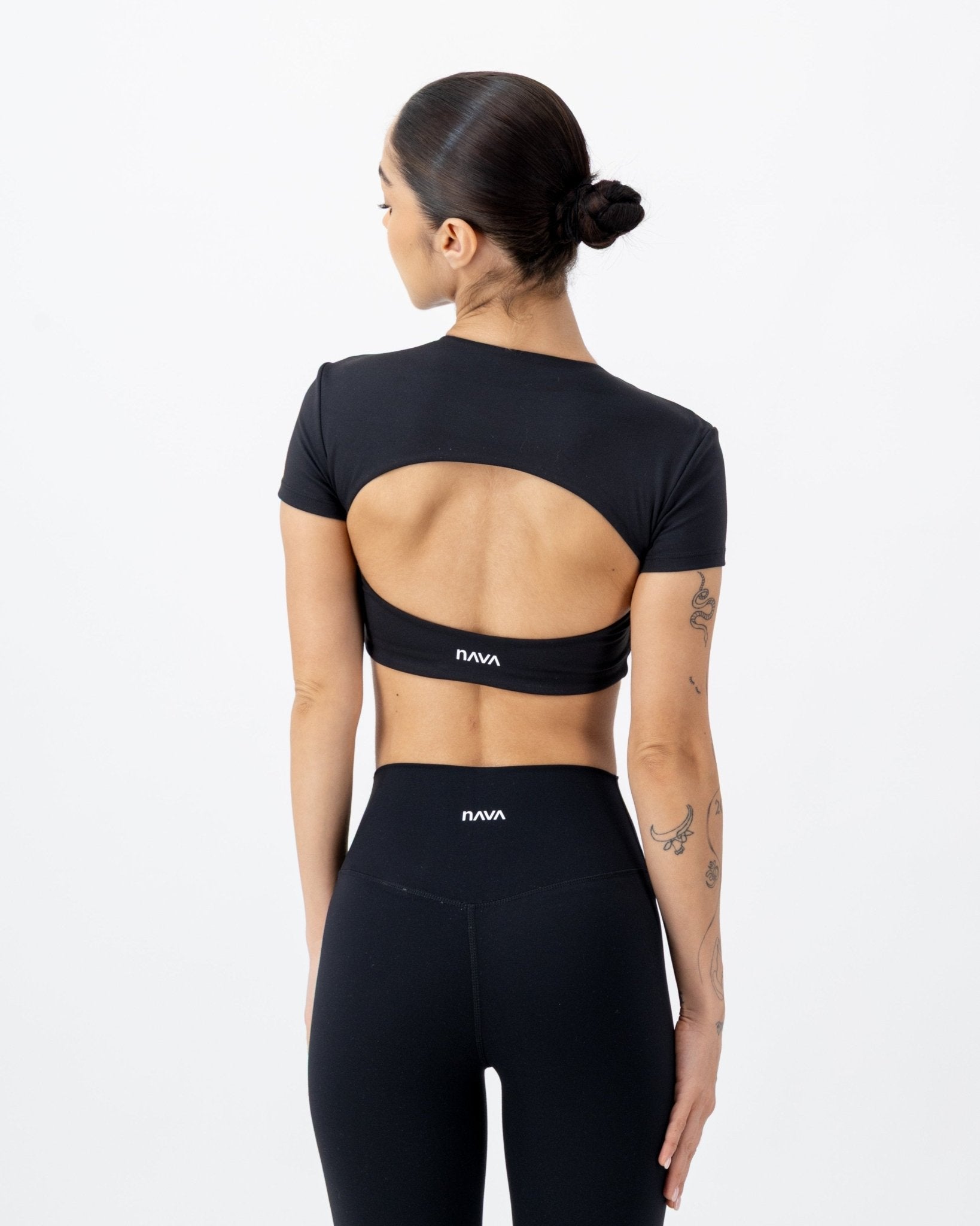 Eclipse Top | Onyx Black – women’s activewear by NAVA