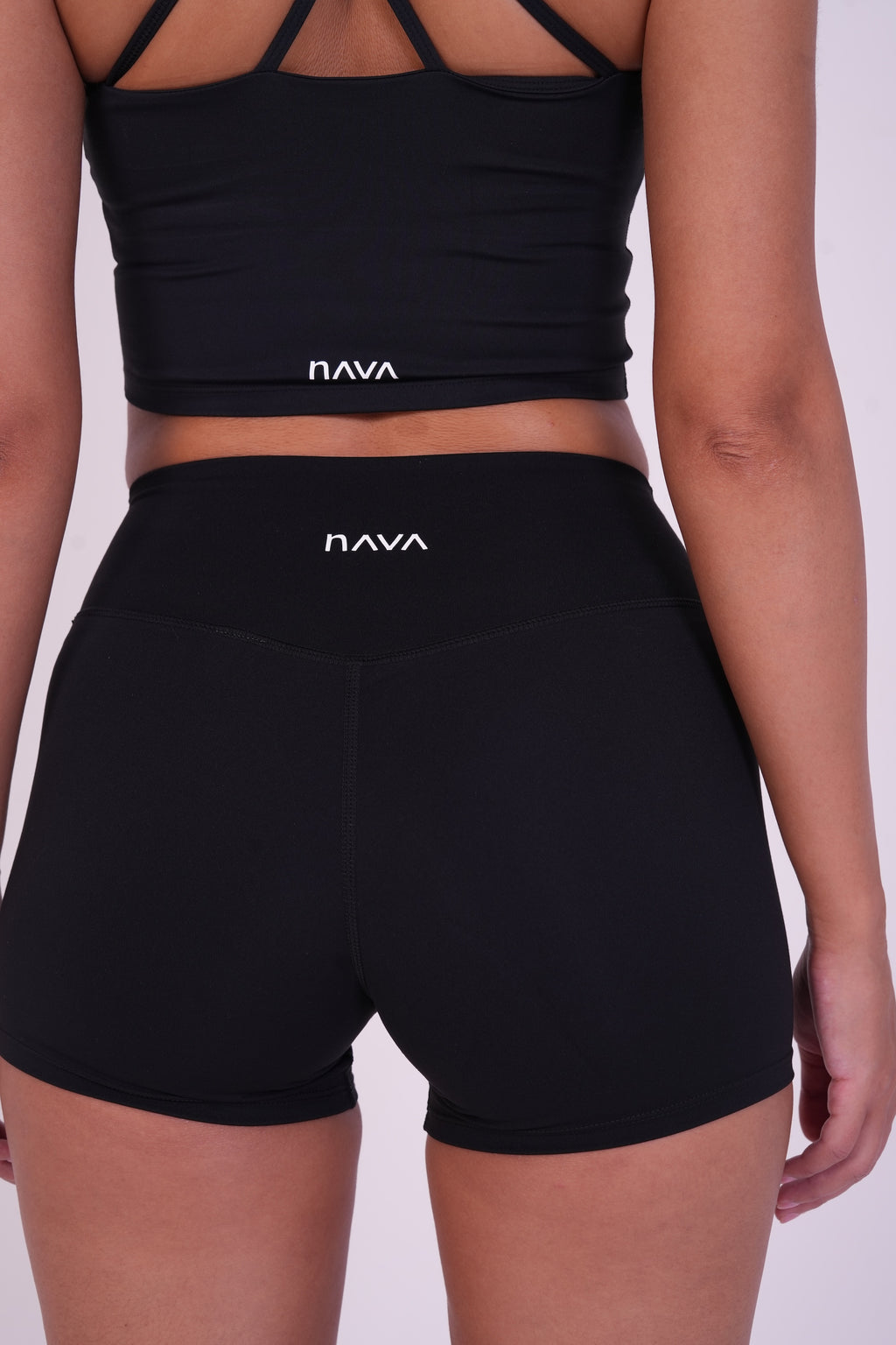 شورت NAVA | أسود عقيقي