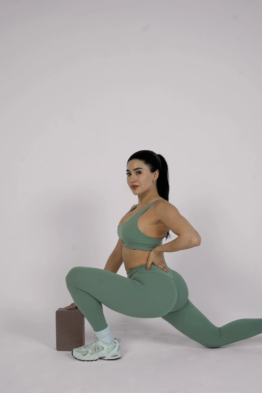 Horizon Leggings – Jade – women’s activewear by NAVA