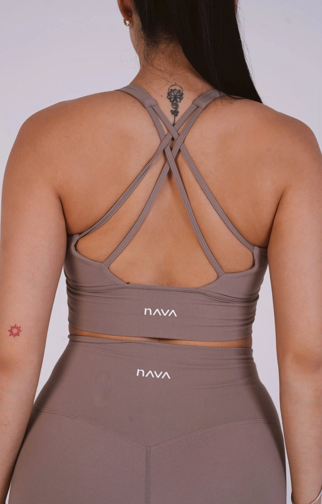 Solice Yoga Bra - Sandstone – women’s activewear by NAVA